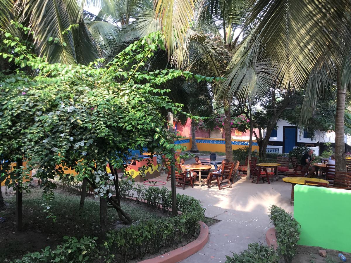 Big Milly'S Backyard Hotel Kokrobite ภายนอก รูปภาพ