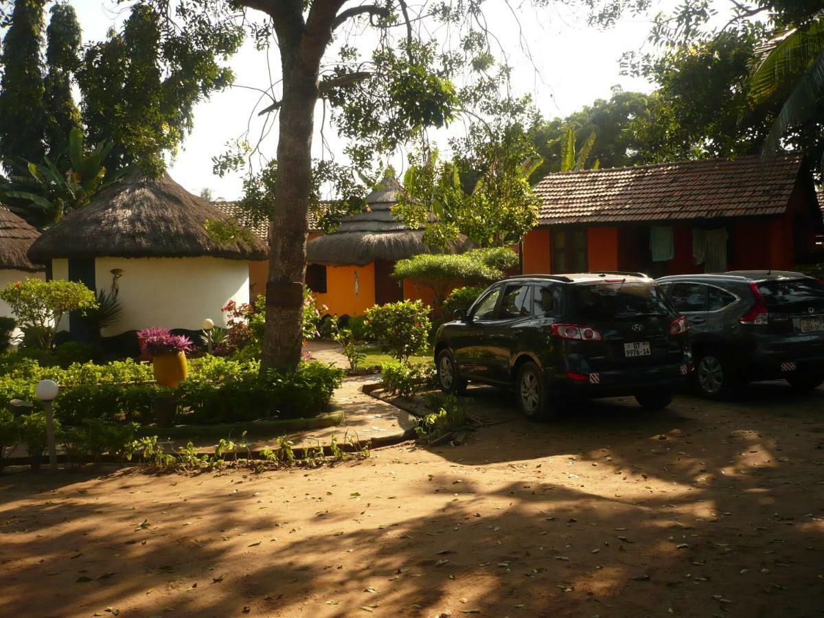 Big Milly'S Backyard Hotel Kokrobite ภายนอก รูปภาพ