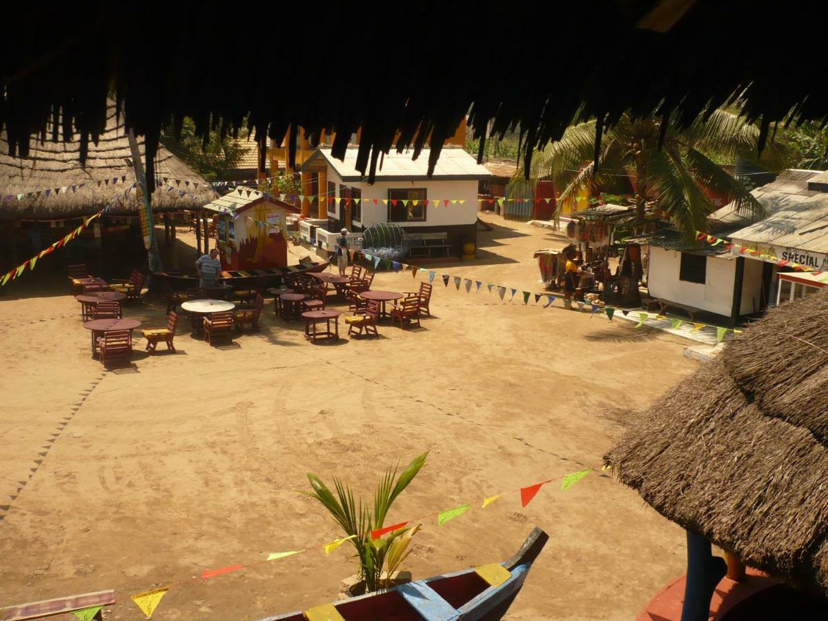 Big Milly'S Backyard Hotel Kokrobite ภายนอก รูปภาพ