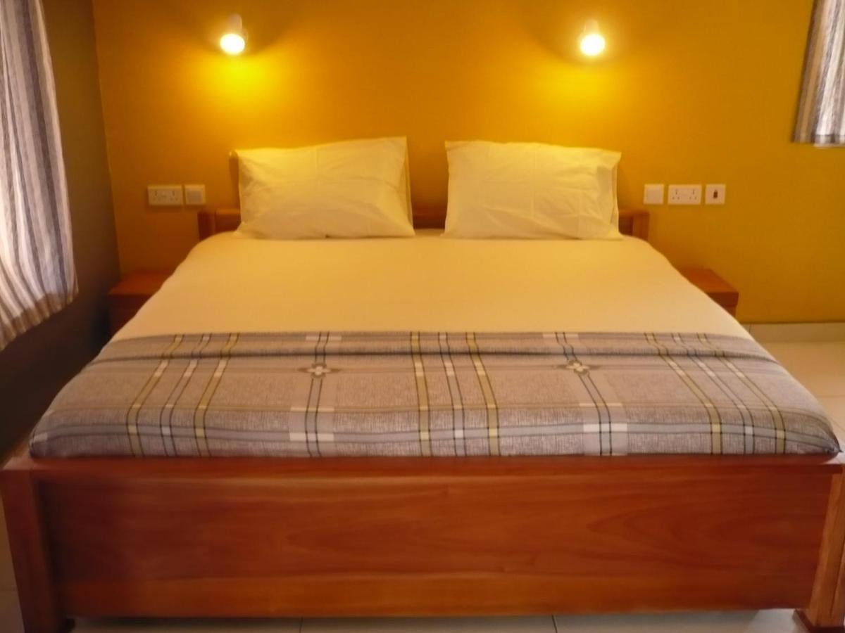 Big Milly'S Backyard Hotel Kokrobite ภายนอก รูปภาพ
