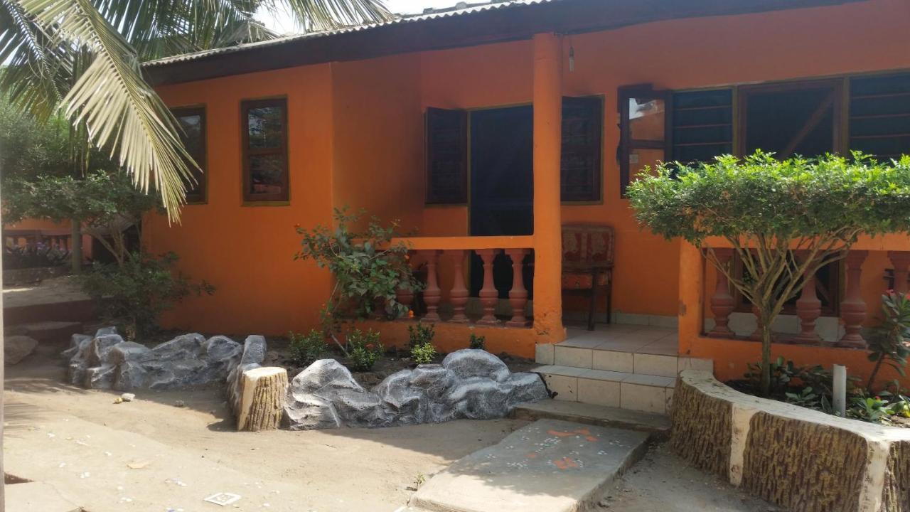 Big Milly'S Backyard Hotel Kokrobite ภายนอก รูปภาพ