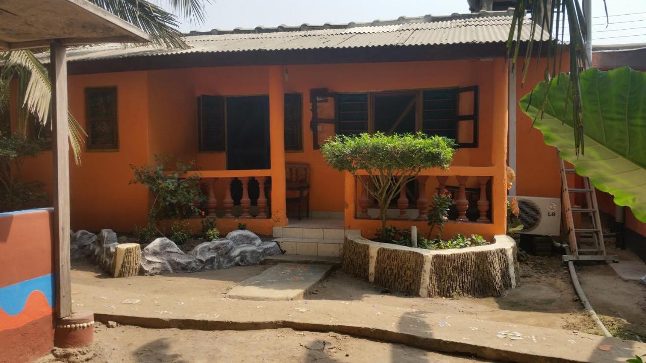 Big Milly'S Backyard Hotel Kokrobite ภายนอก รูปภาพ